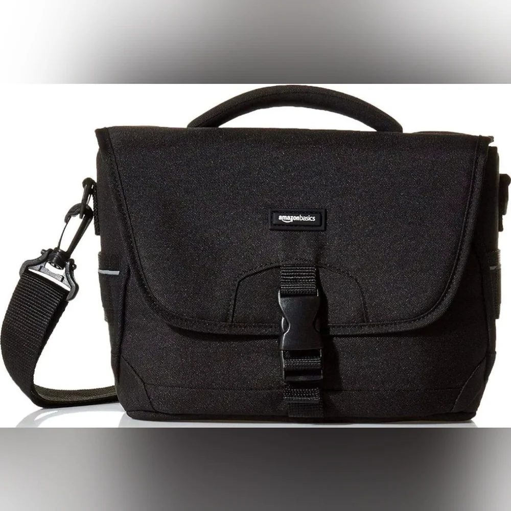 Amazon Basics Medium DSLR Camera and Equipment Bag